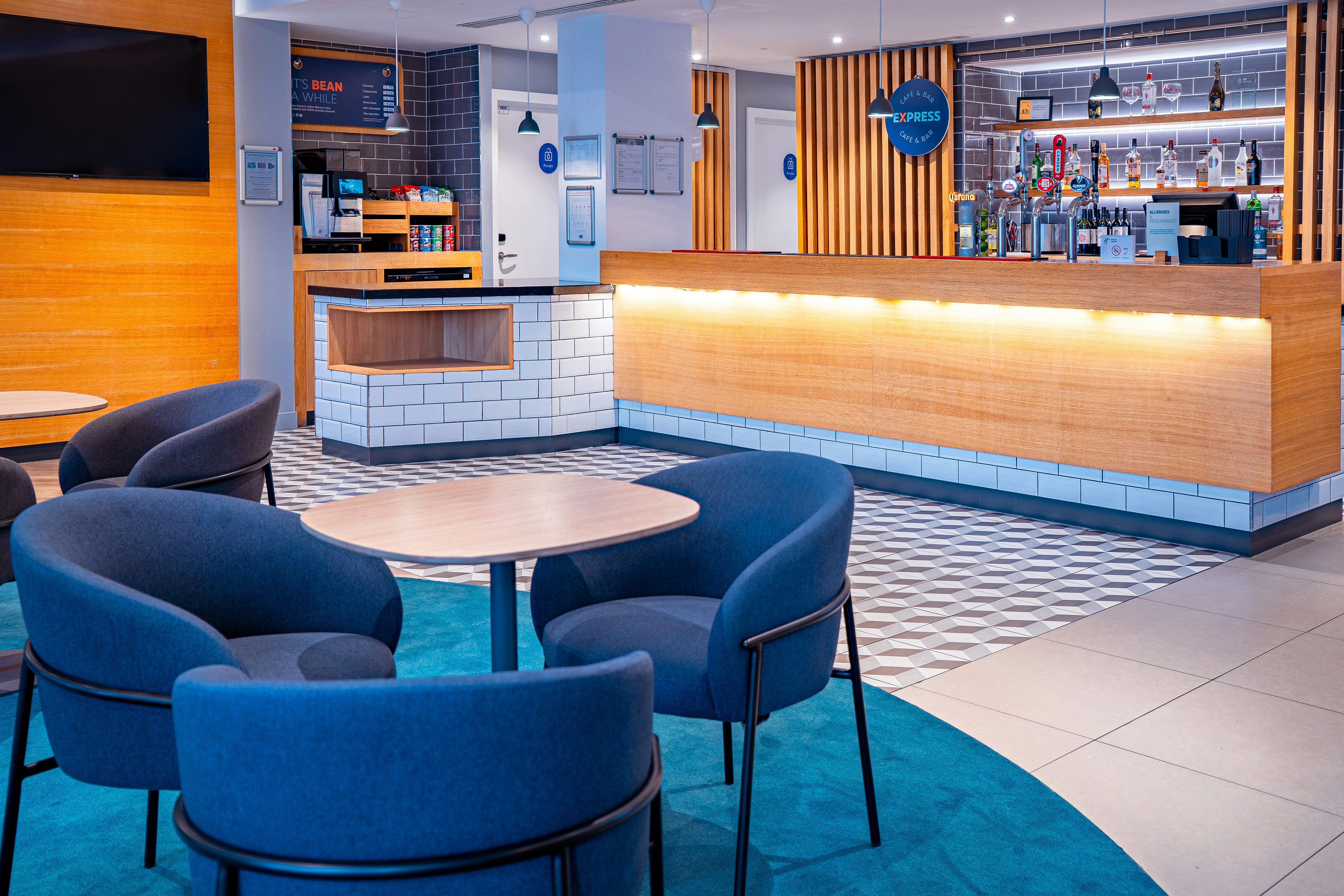 Holiday Inn Express St. Albans - M25, Jct.22 51/76