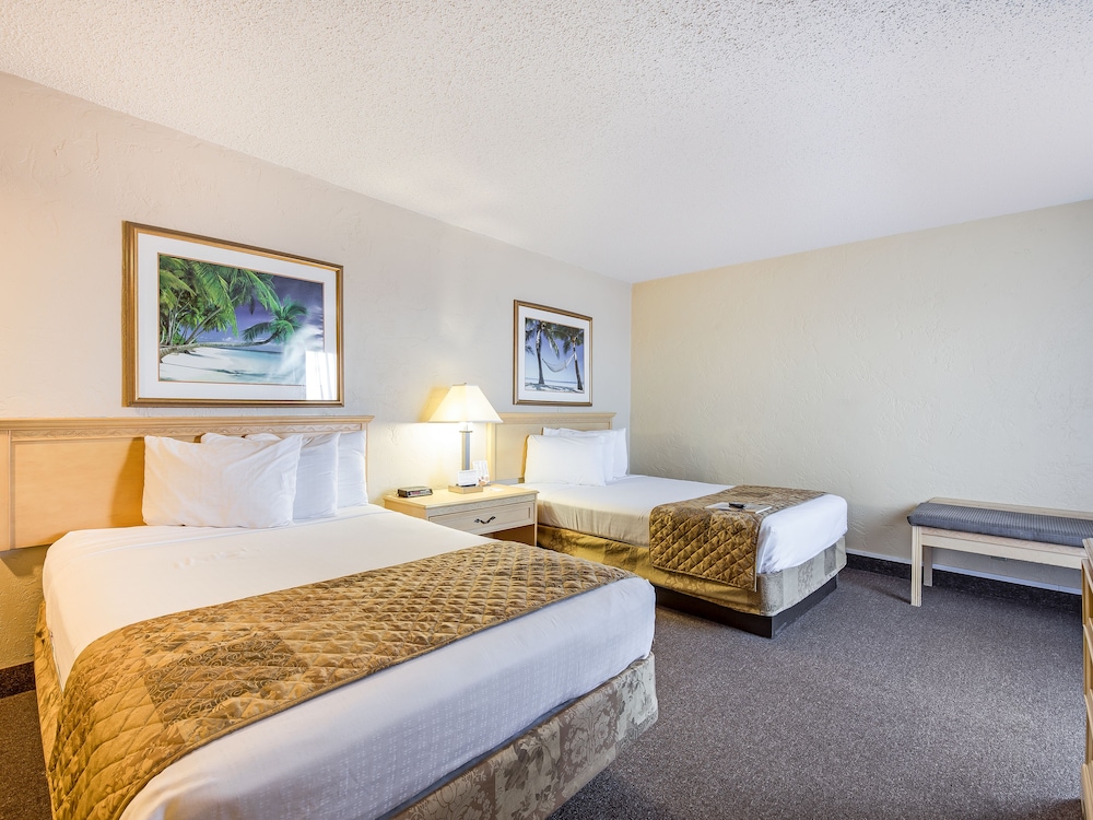Beachside Hotel 26/60
