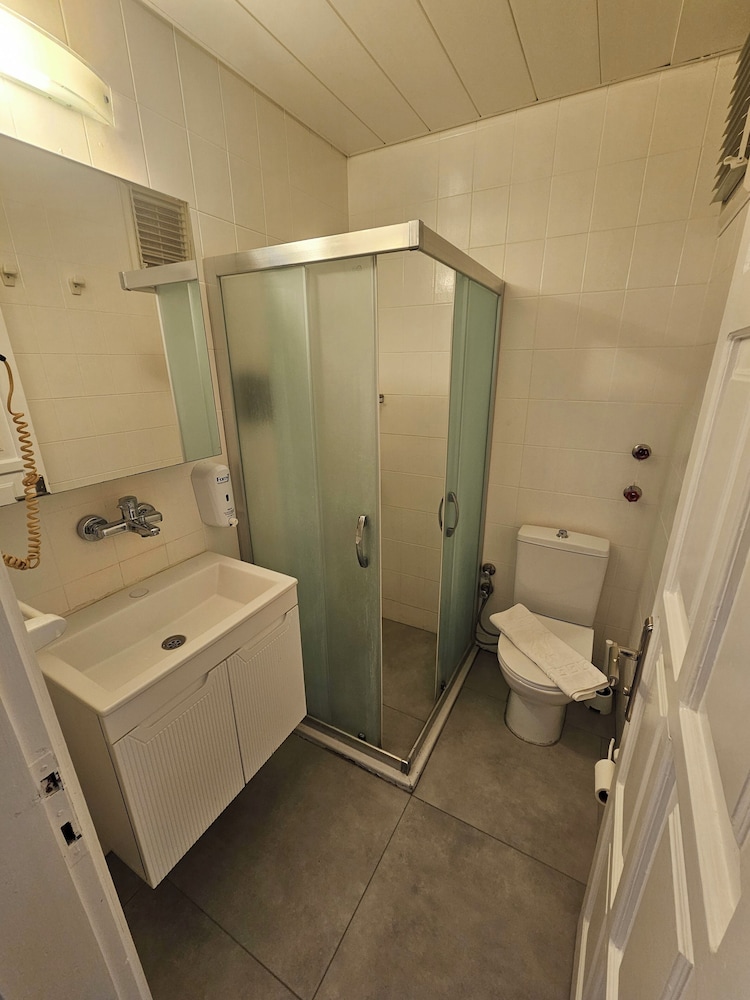 Cicek Apart Hotel 47/49