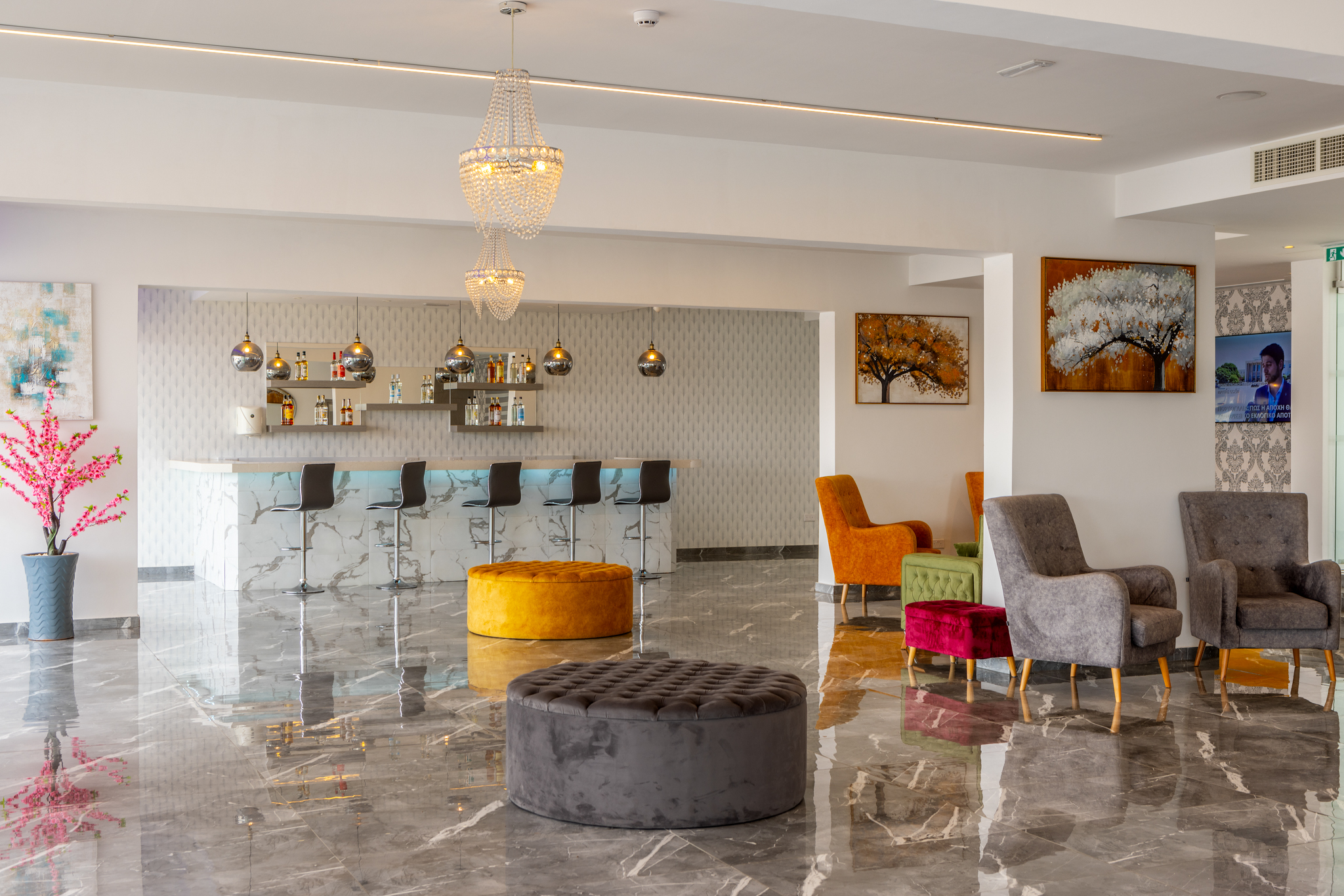 Milea Hotel 66/83