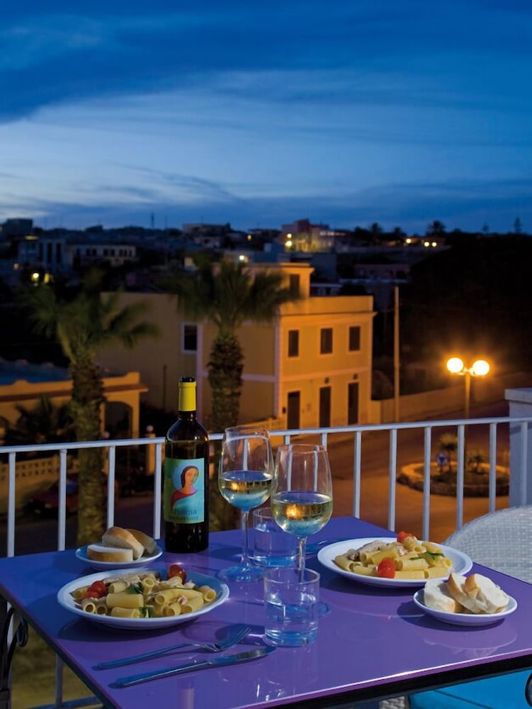 Hotel O Scia 37/50