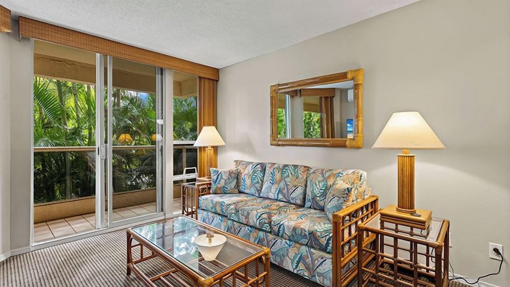 Maui Banyan Vacation Club 37/62