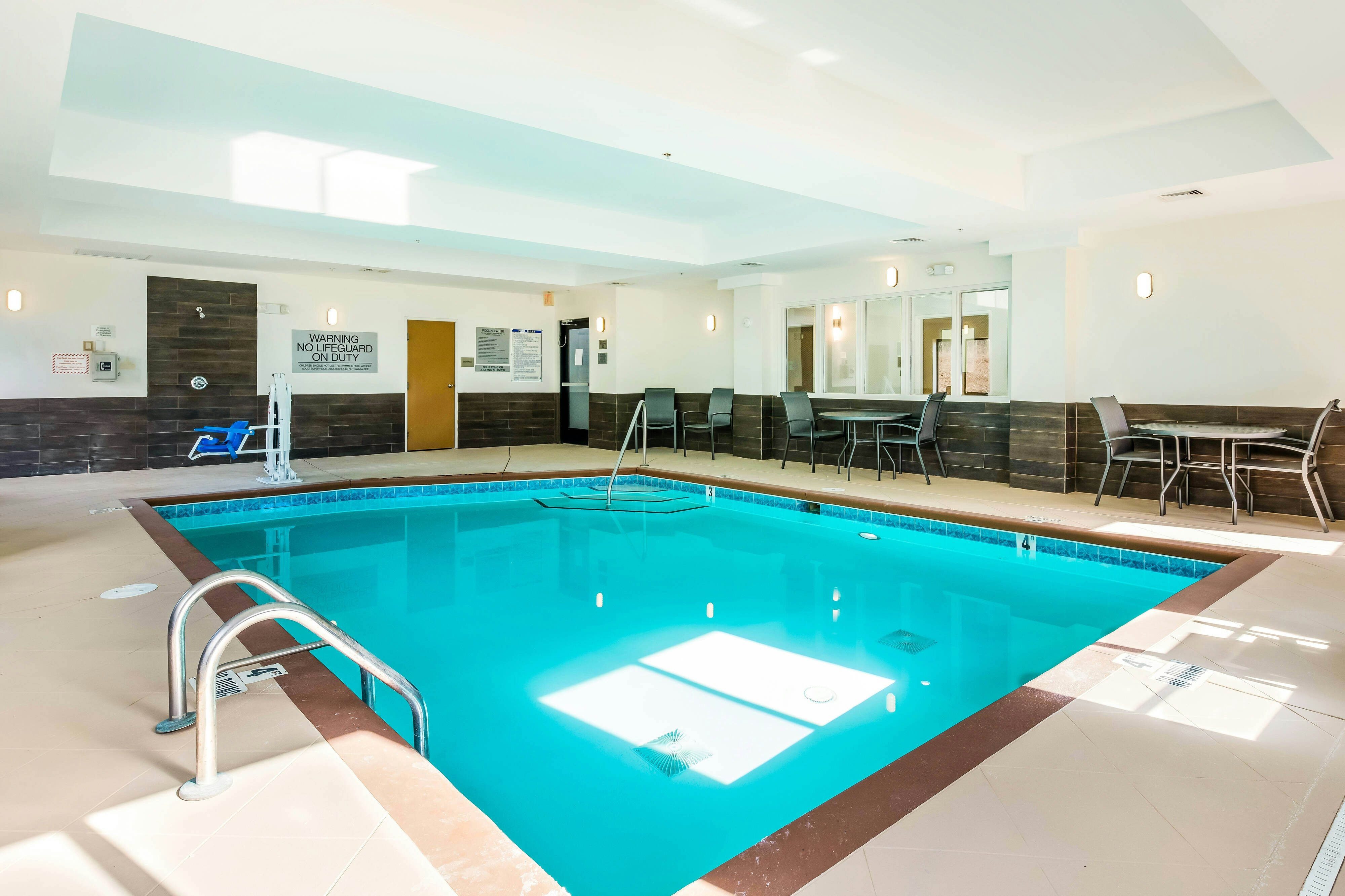 Fairfield Inn Suites Greensboro Coliseum Area 15/32