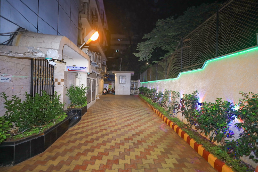 Hotel Midtown Andheri 32/34