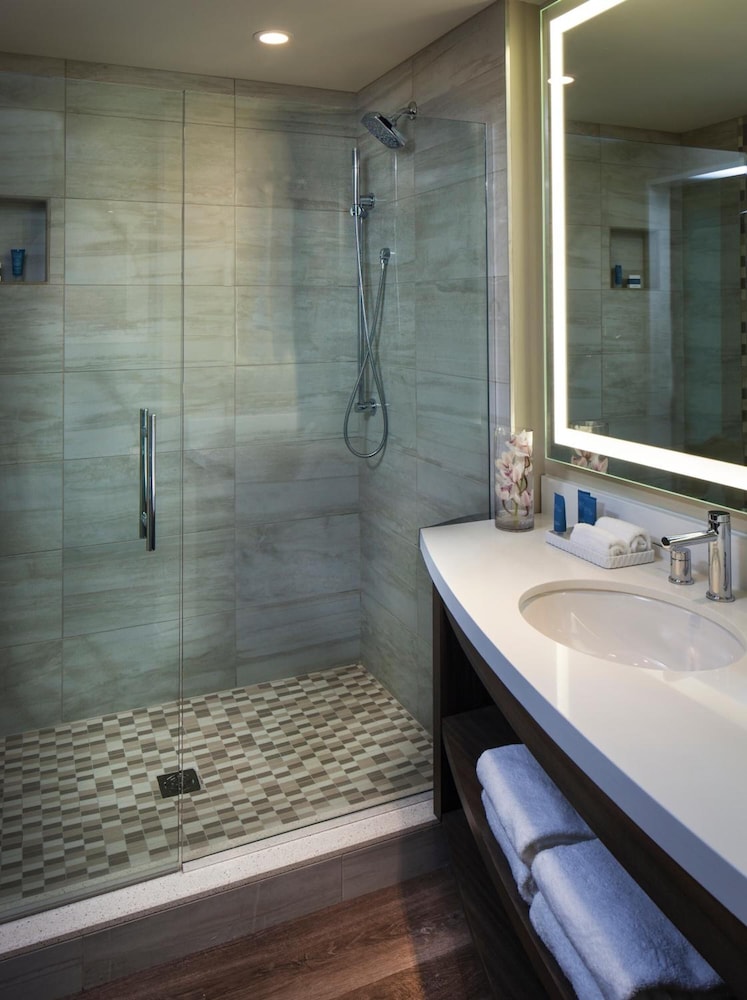 Opal Sands Resort 45/46