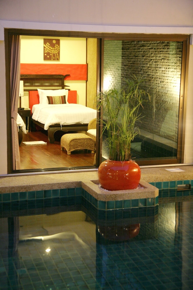 RedDoorz Plus Evergreen Boutique Hotel 46/53
