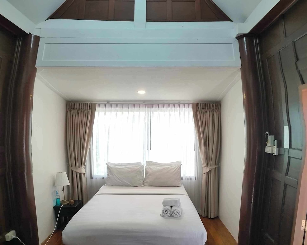 كوخ بسرير كوين، Vimarn Samed Resort 6/8