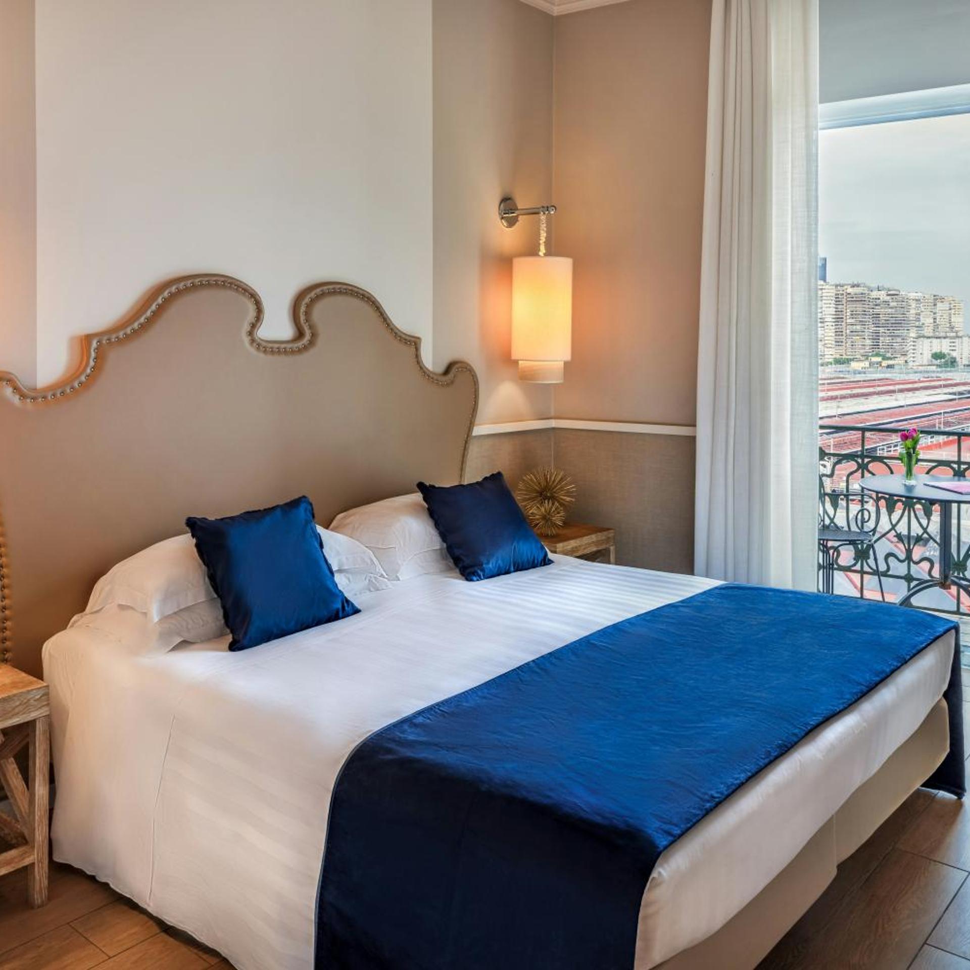 Superior, Double or Twin Bed, Volcano View