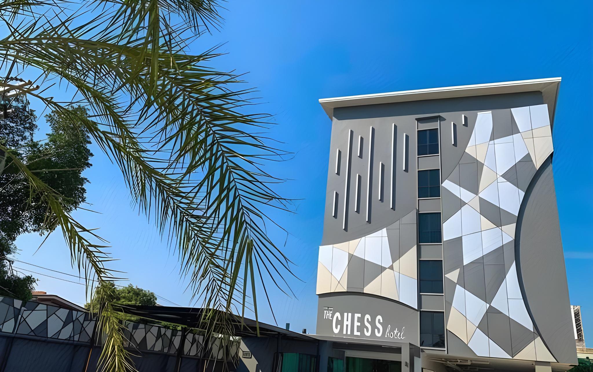 The Chess Hotel 5/38