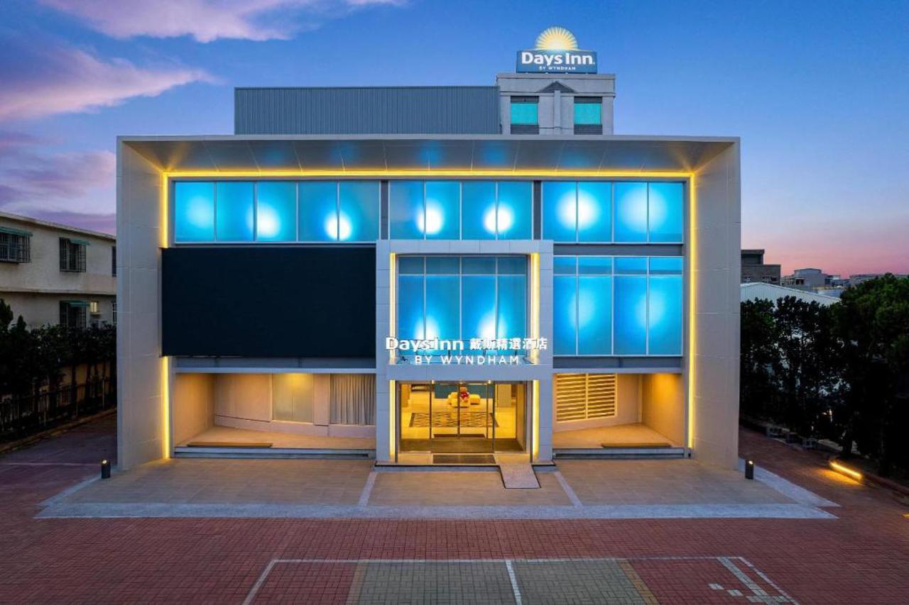 Days Inn by Wyndham Chiayi 2/42