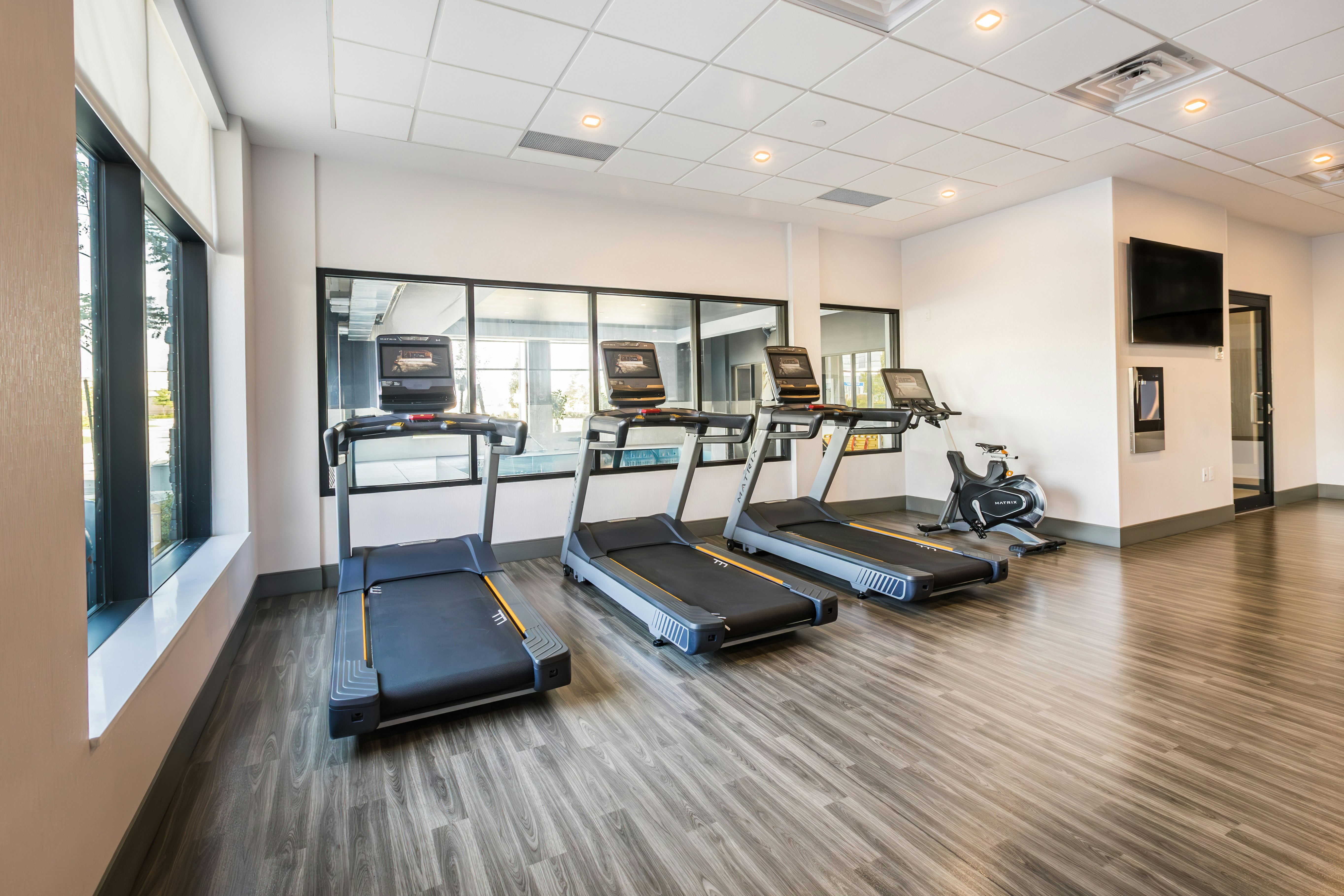 Holiday Inn Express & Suites Toronto Airport South 27/50