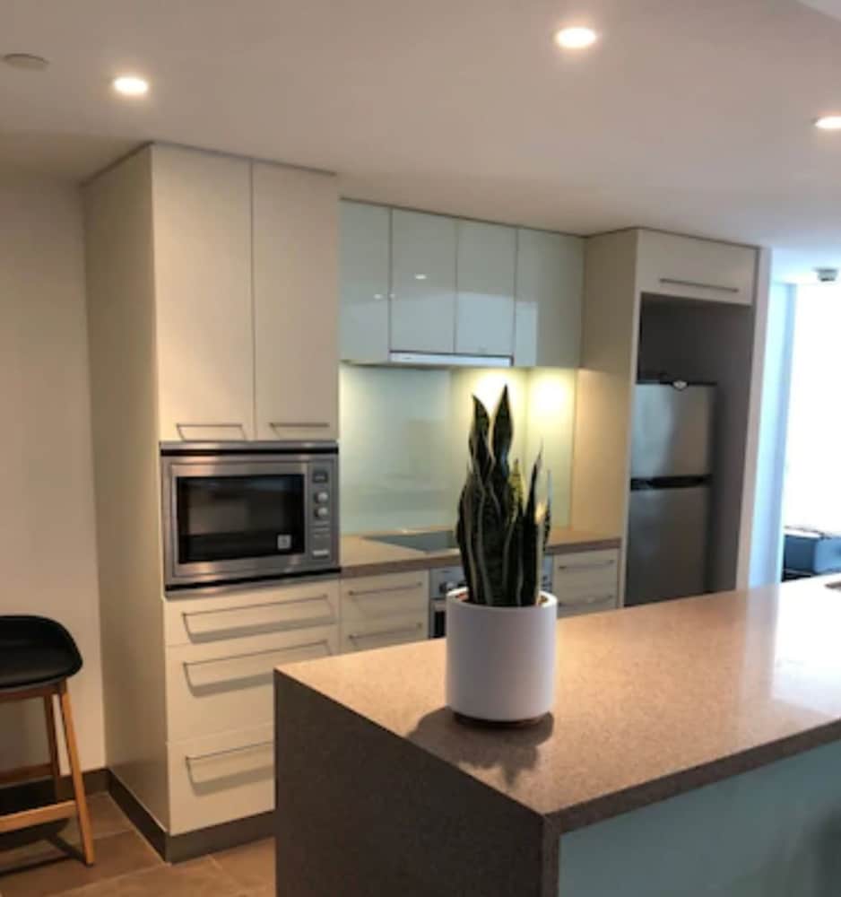Sullivans Cove Apartments 67/79