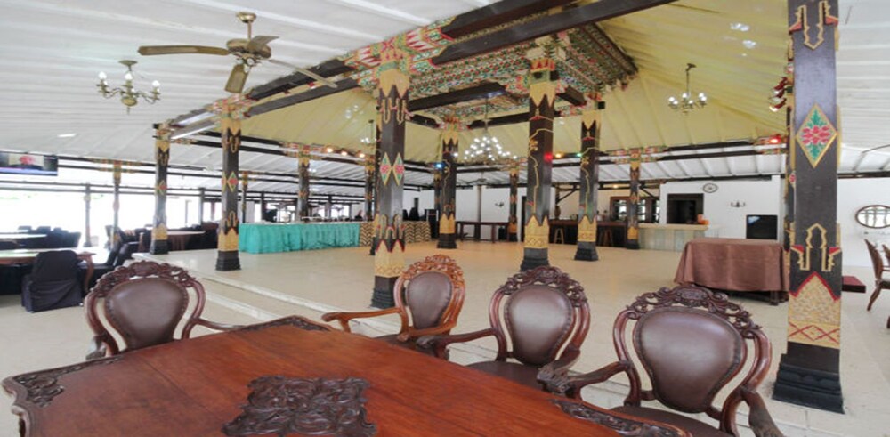 Sriwedari Yogyakarta Hotel 29/32