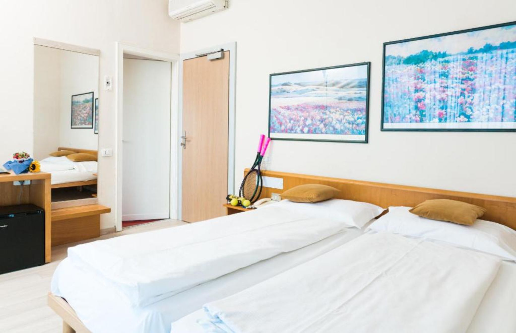 Comfort, No Balcony