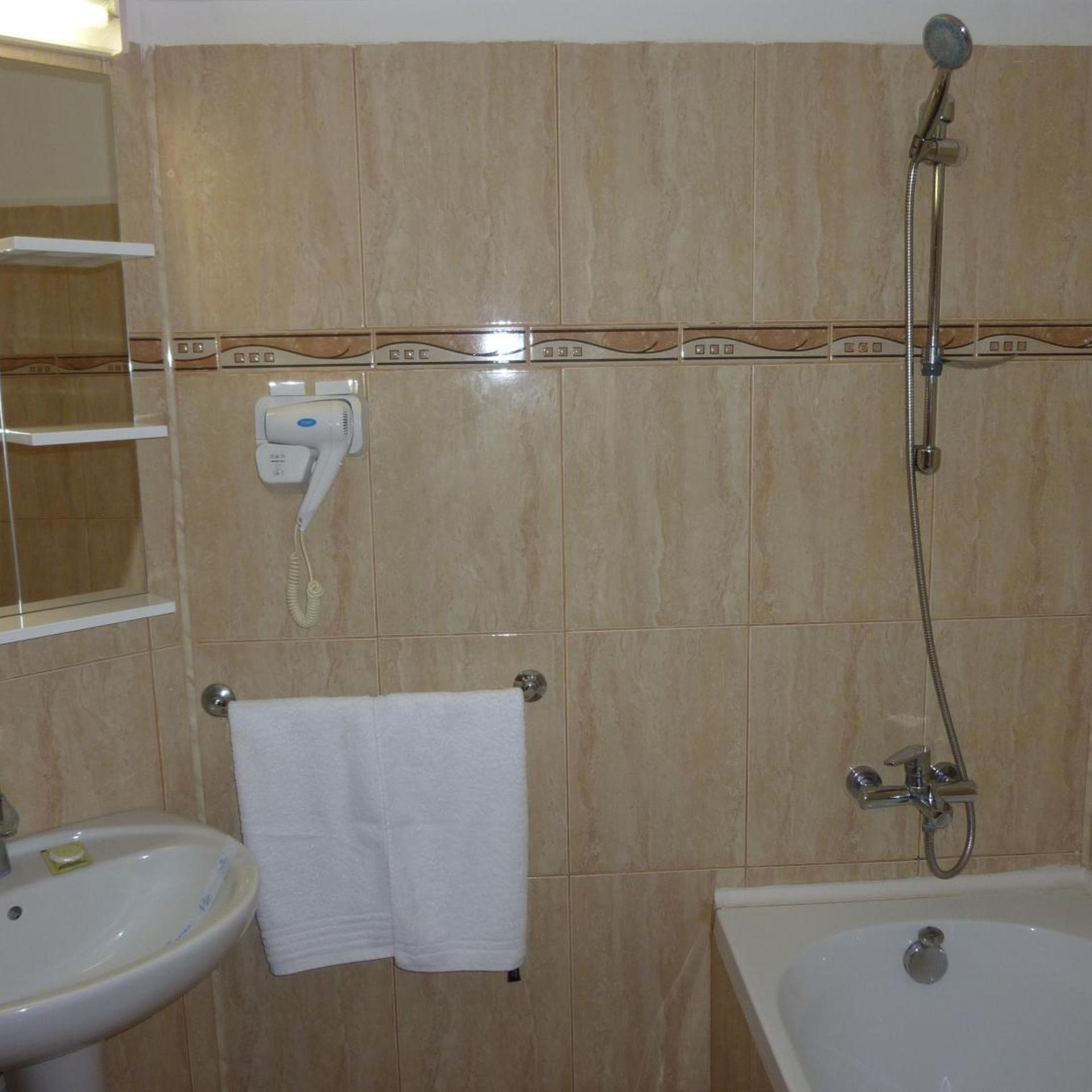 غرفة بسرير مزدوج أو سريرين منفصلين، Hotel Orfeu 9/10