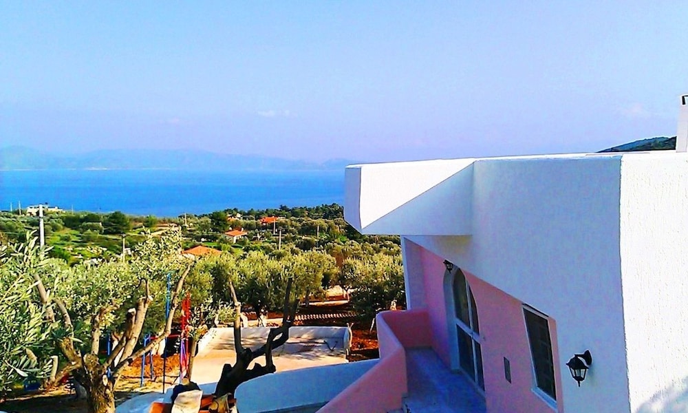 VILLA KONAKI 6/36