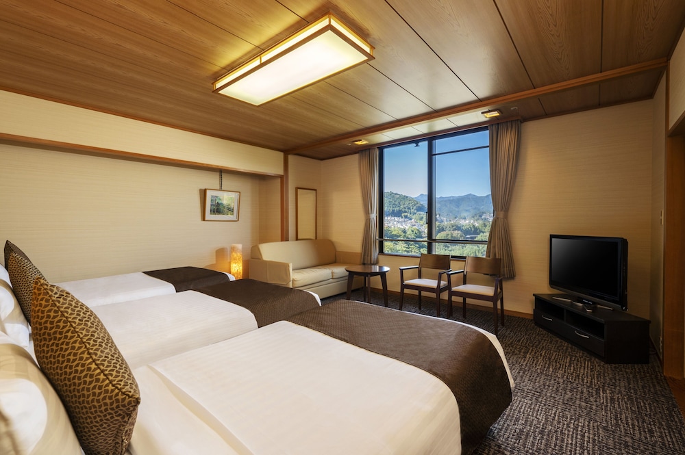 ROOM, TRIPLE, RIVER VIEW