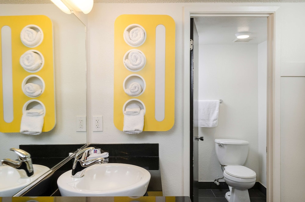 Ramada by Wyndham Merced 53/57