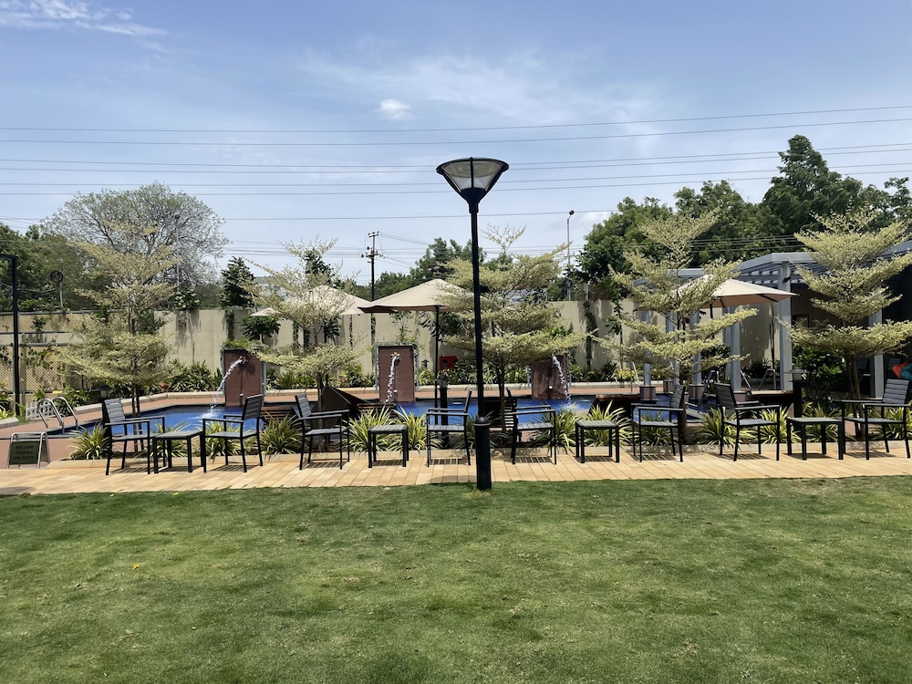 Courtyard Tiruchirappalli 40/50