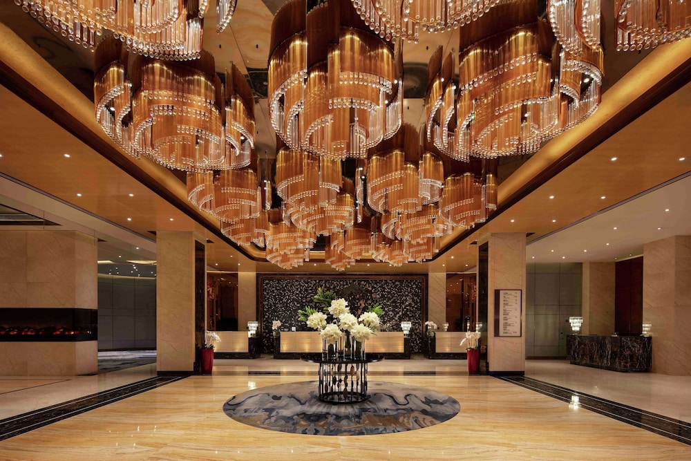 Hilton Zhengzhou 63/75
