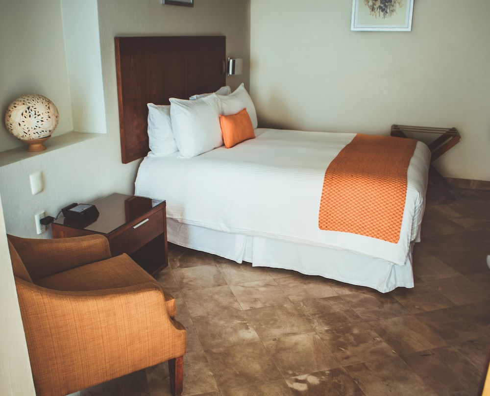 Hotel Parador de Alcalá 40/75
