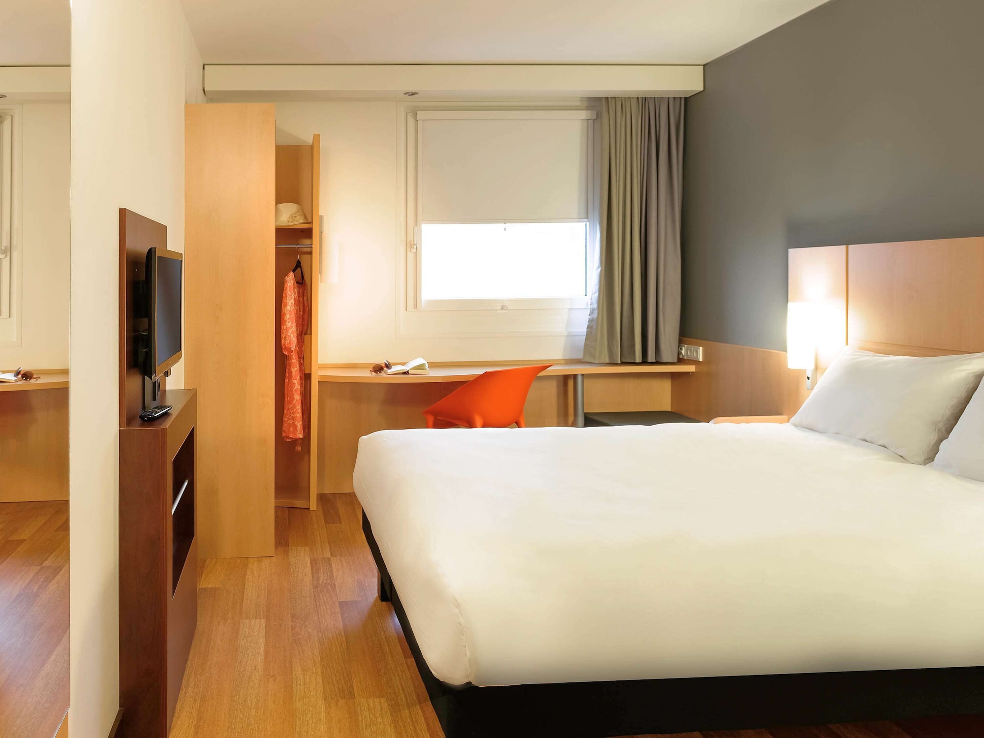 غرفة قياسية بسرير كوين، ibis Berlin Kurfurstendamm 4/10