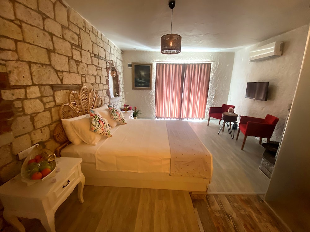 Naz Konak Alacati 8/21
