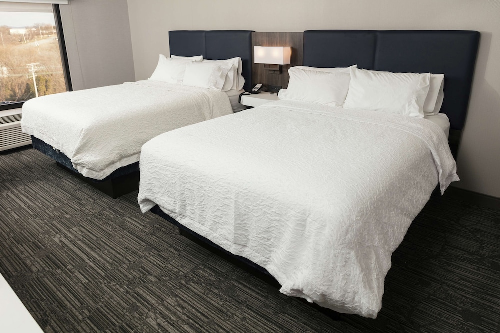 Hampton Inn Easton Pa 16/34