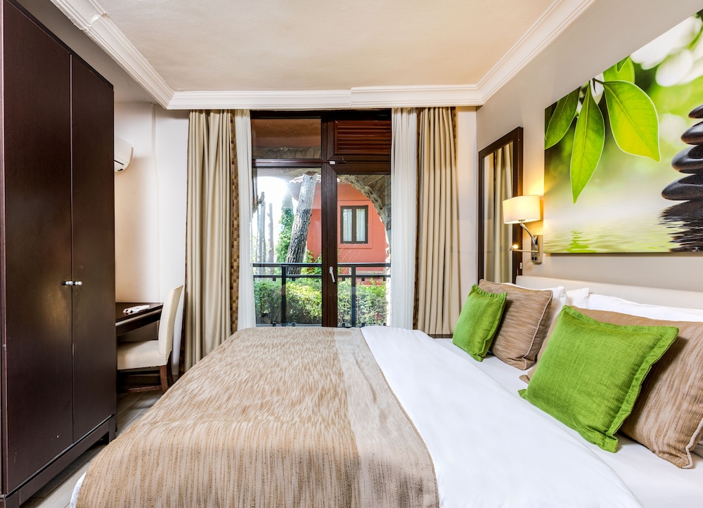 Marmaris Bay Resort - Adults Only (16+) 12/48
