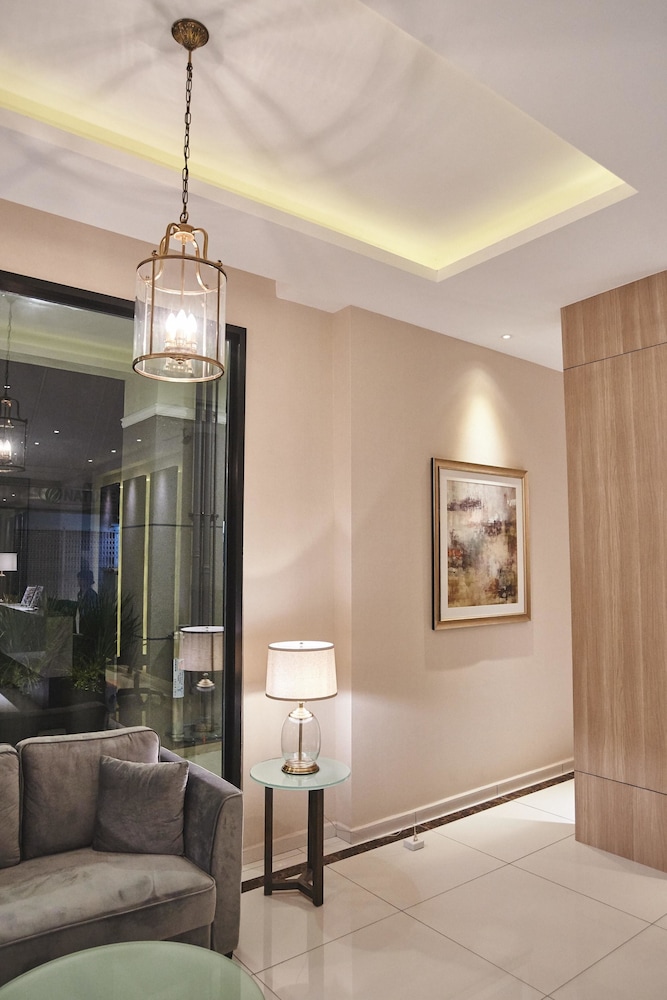 Corsica Hotel 25/35