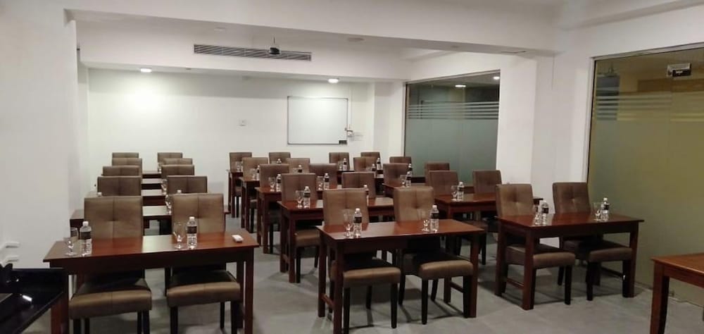 Morven Hotel Colombo 55/68