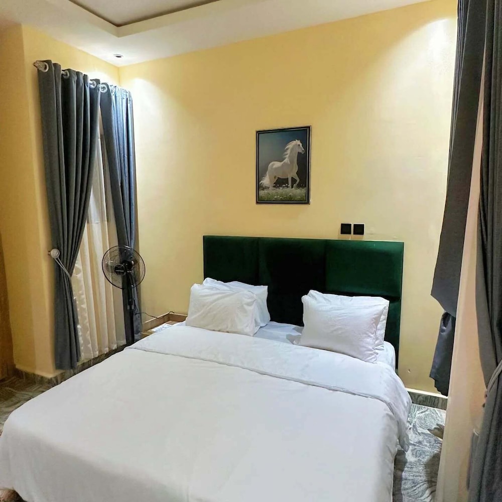 Adna Hotel 14/50