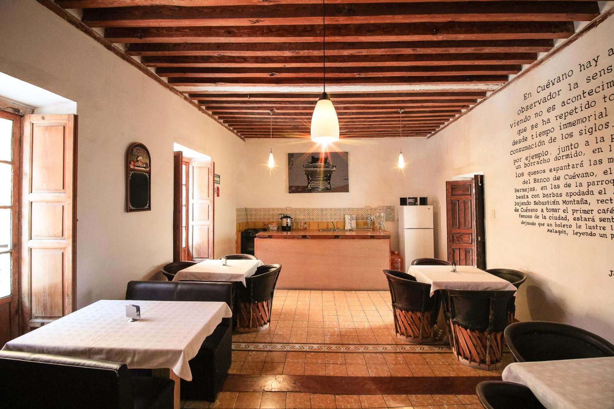 Hotel Meson Cuevano 30/50