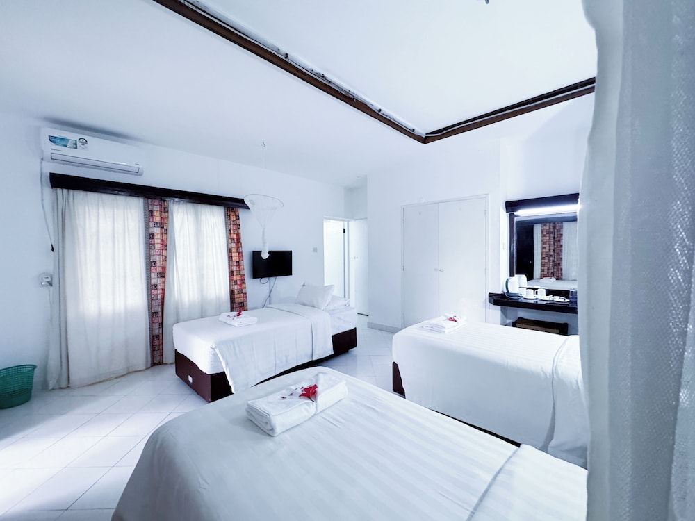 Milele Beach Hotel 9/50