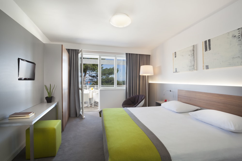 Pineta Hotel 7/50
