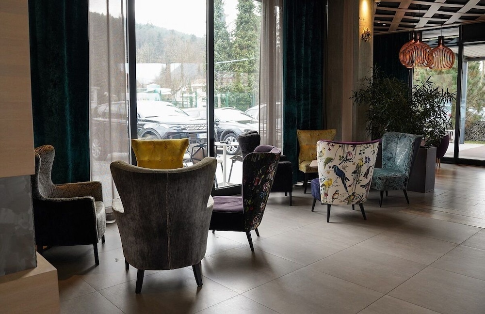 Hotel Nox 4/69