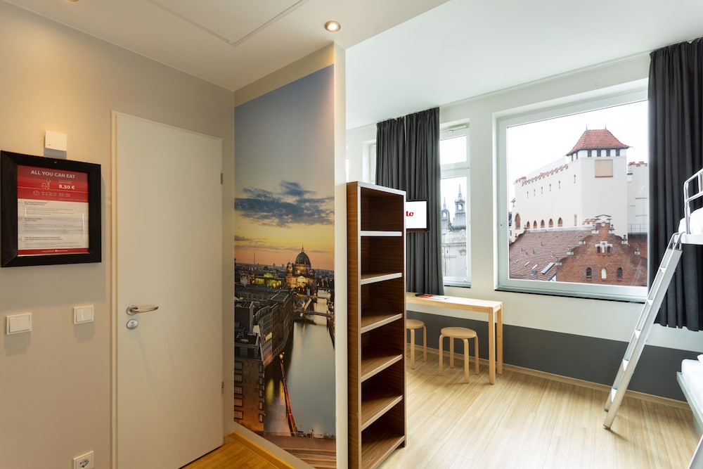 Aletto Kudamm Hotel Hostel 6/86