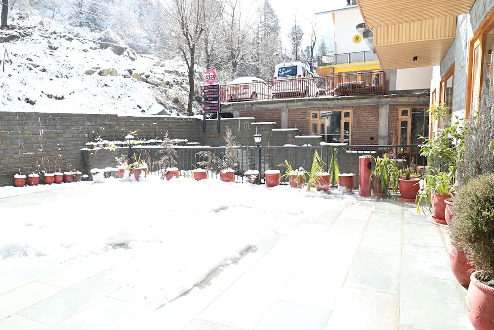 Bradhi – Echor Riverside Resorts Jibhi 29/32