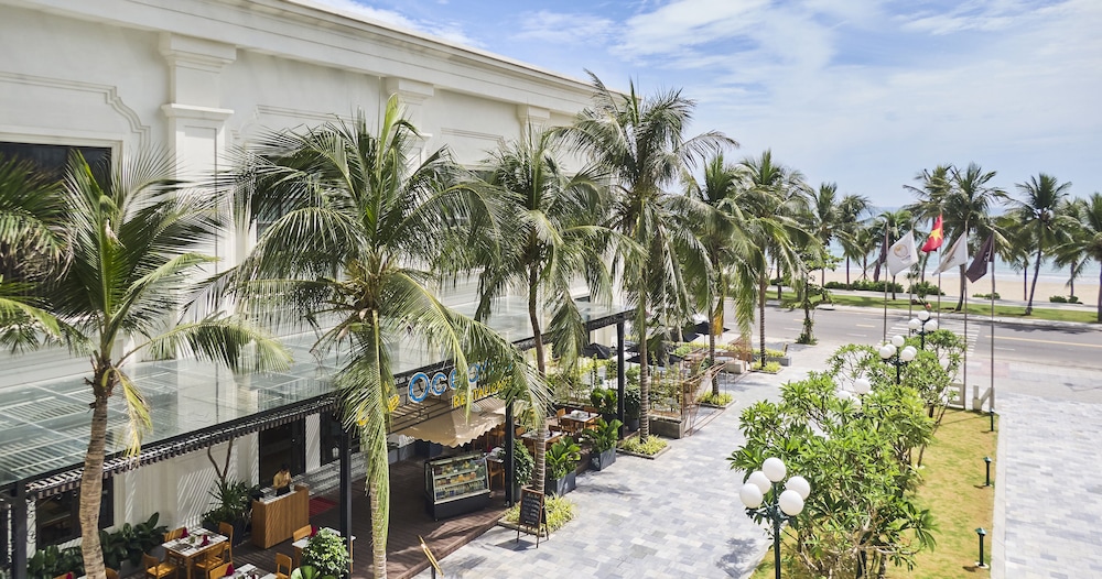 Nesta Hotel Danang 39/50
