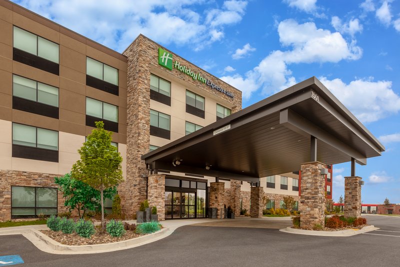 Holiday Inn Express & Suites Brunswick - Harpers Ferry Area, an IHG Hotel 46/51