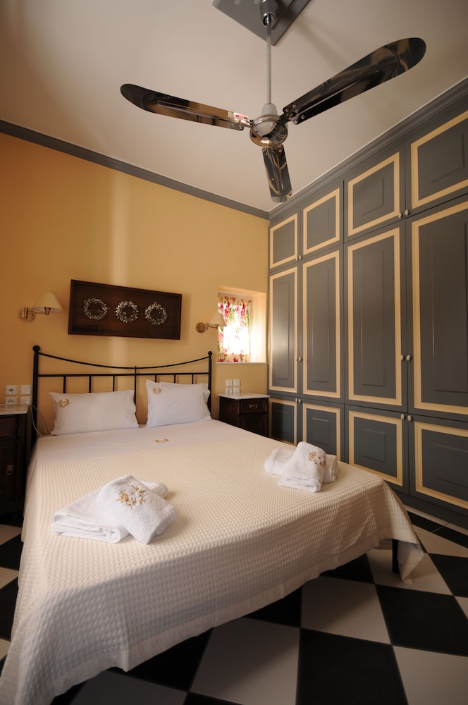 1 BEDROOM, ERATO, APARTMENT