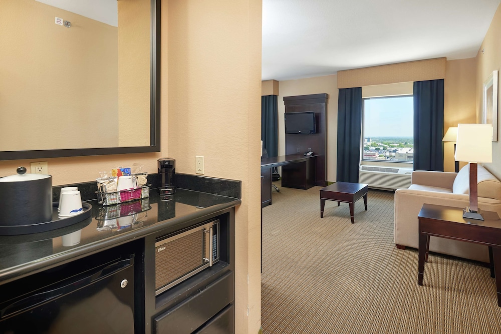 Hampton Inn & Suites Decatur 46/58