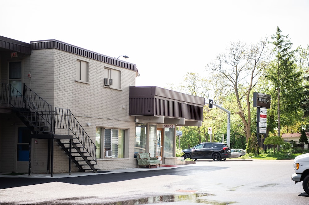 Advance Inn 36/50