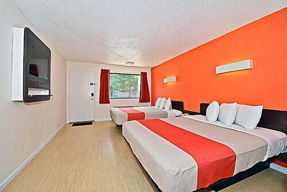 Motel6 Albany, NY - Airport 18/56