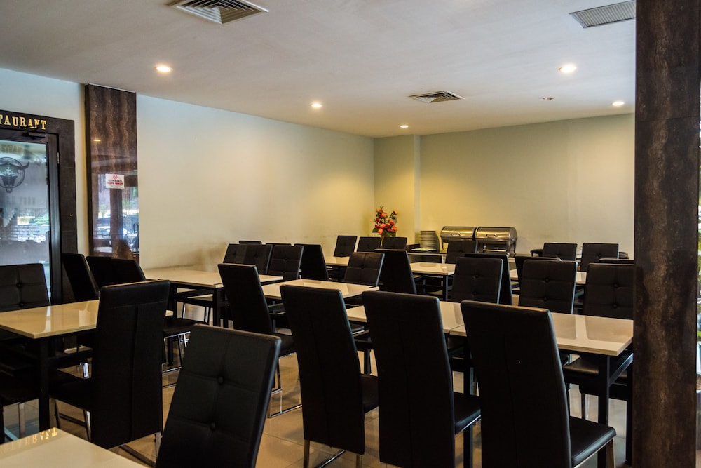 SUPER OYO Capital O 664 Romance Hotel 43/46