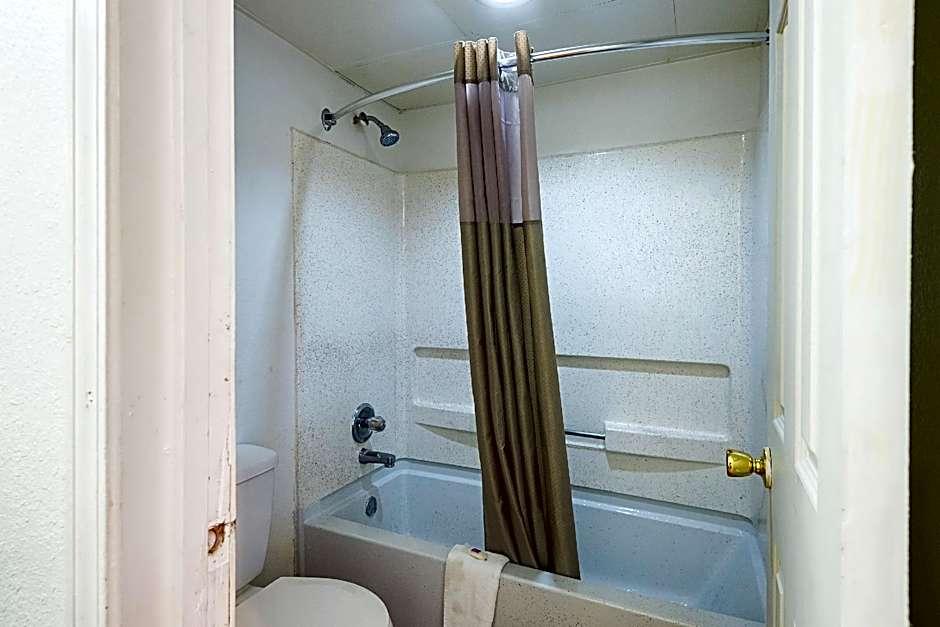 Motel6 Blue Springs, MO 21/24
