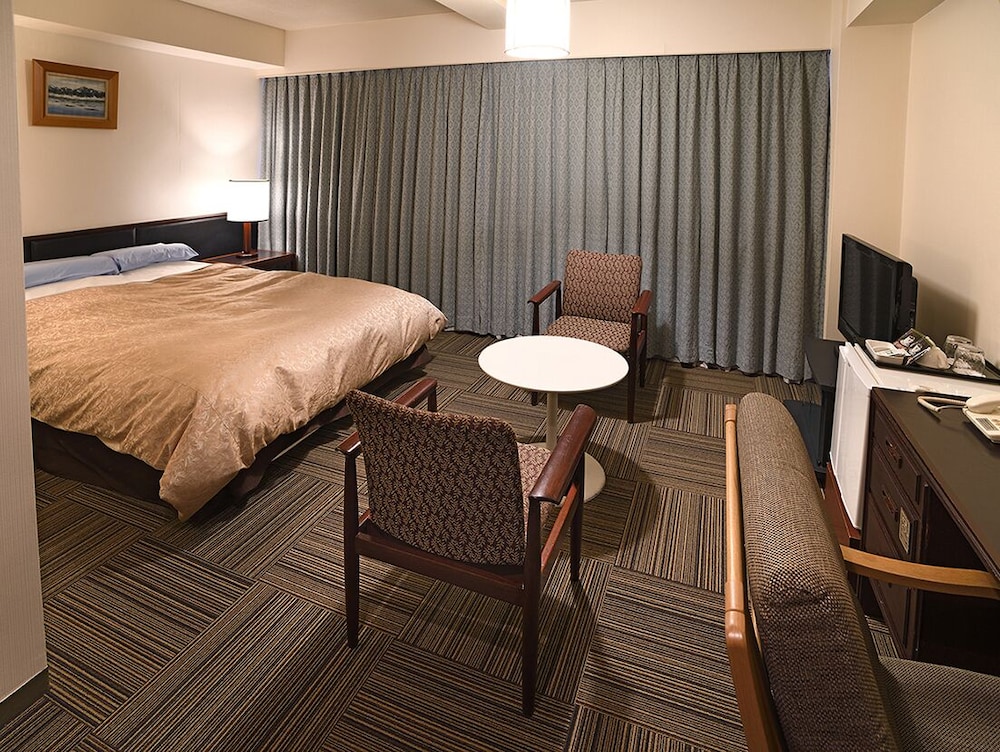 Bandai Silver Hotel 20/58