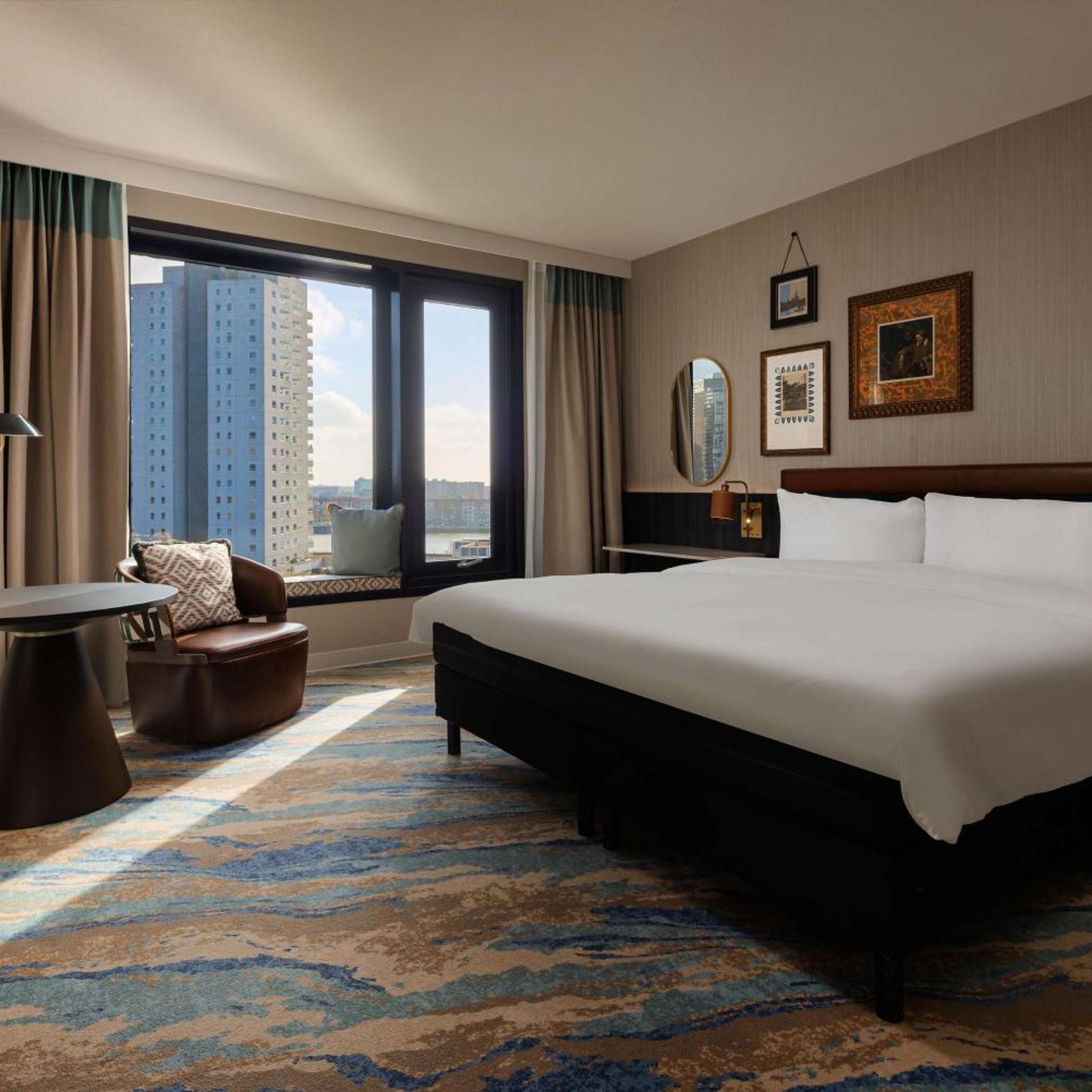 1 BEDROOM, SUITE, KING BED, HARBOUR VIEW