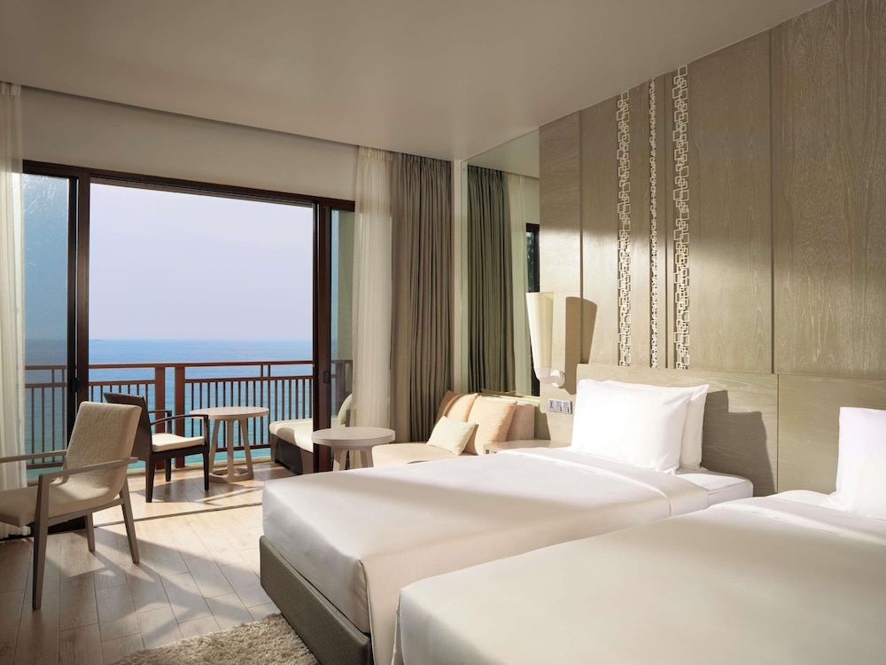 Pullman Phuket Arcadia Naithon Beach 23/75