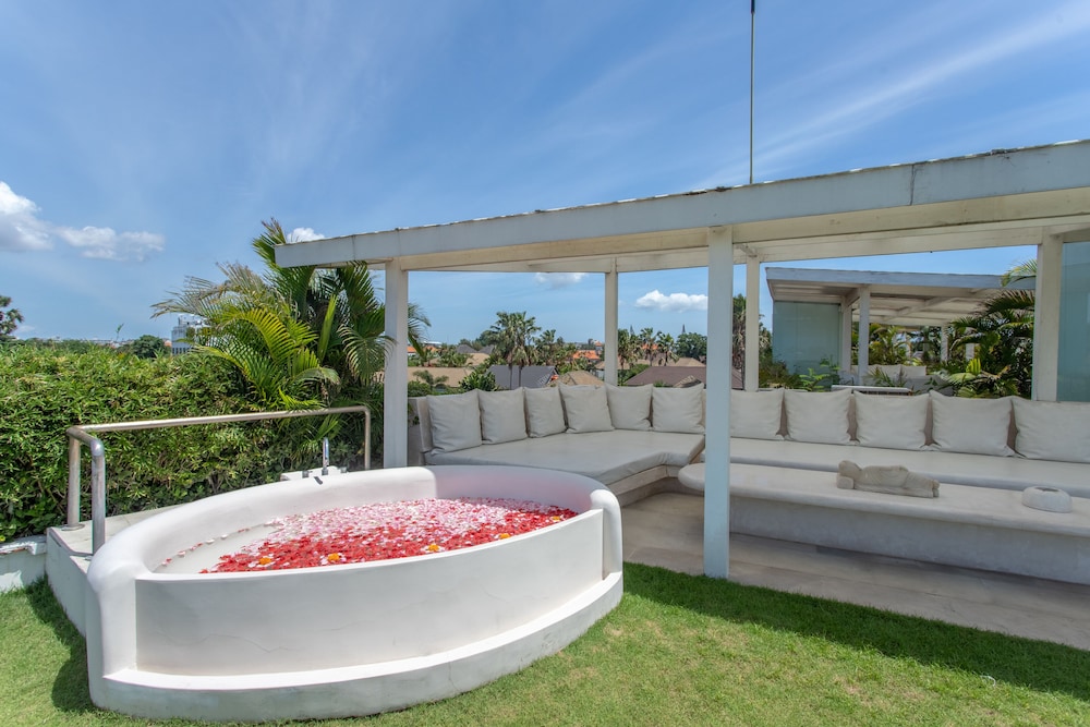 Eden the Residence at the Sea 8/64